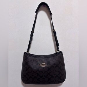 Coach Signature Shoulder Bag